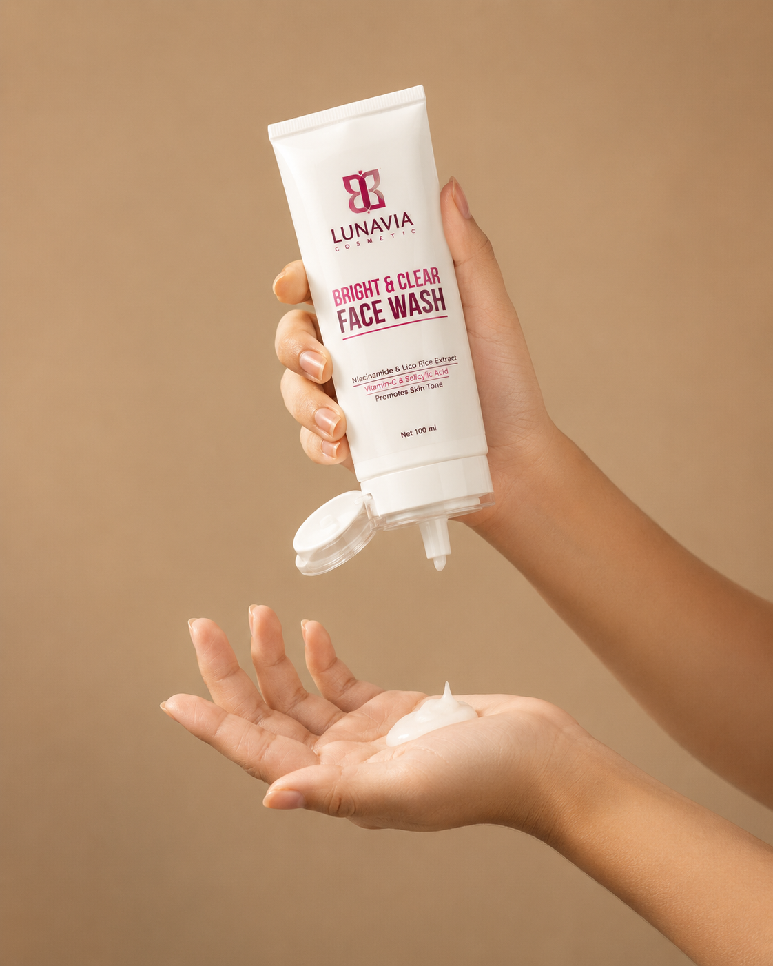 Bright & Clear Face Wash with Niacinamide, Vitamin C & Salicylic Acid | Deep Cleansing Face Wash for Glowing Skin, Oil Control & Brightening | 100ml